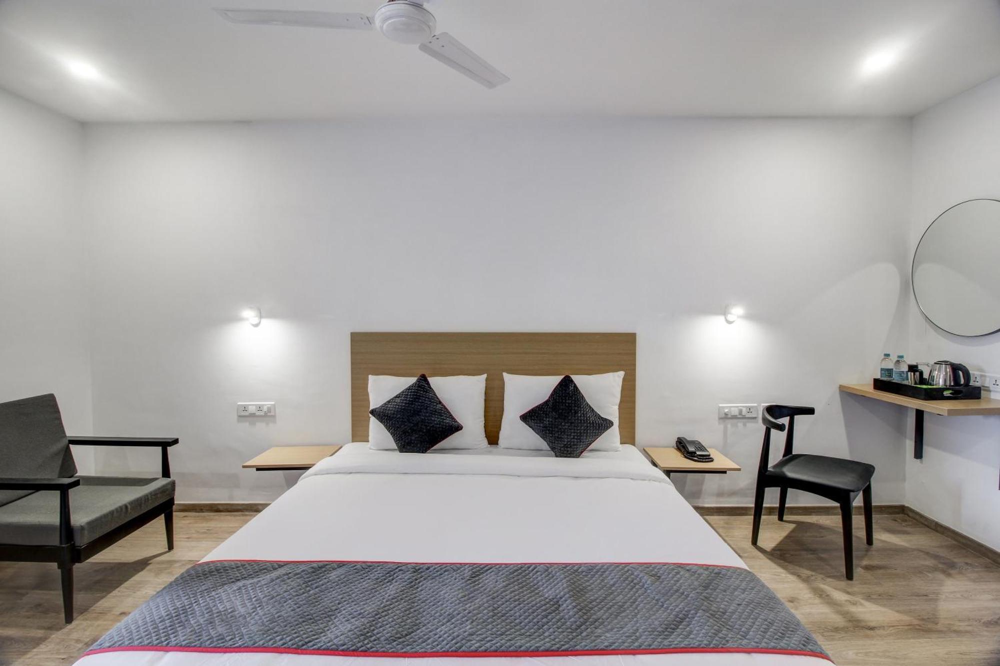 Super Townhouse Rcc Majestic 397 Lb Nagar Hotel Hyderabad Exterior photo
