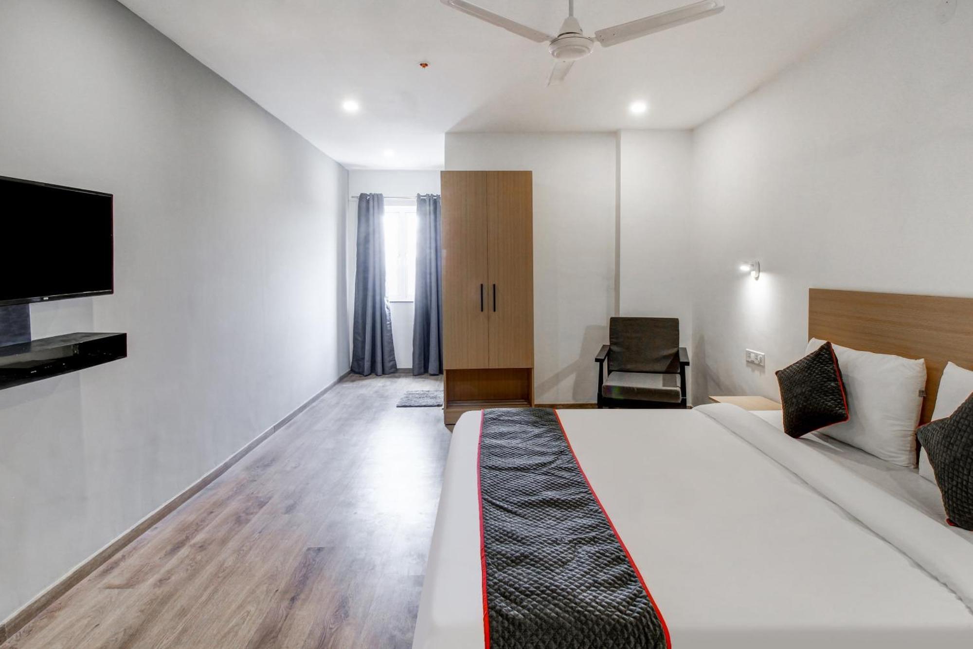 Super Townhouse Rcc Majestic 397 Lb Nagar Hotel Hyderabad Exterior photo