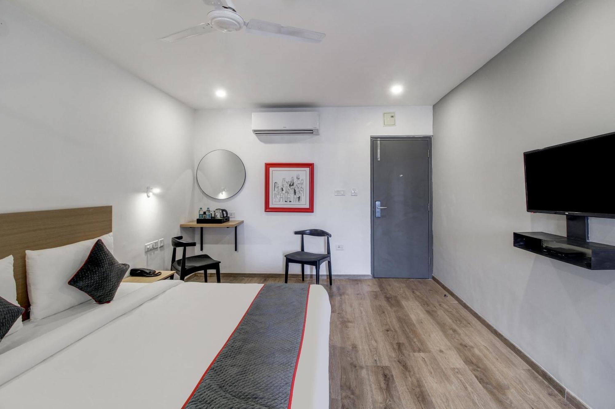Super Townhouse Rcc Majestic 397 Lb Nagar Hotel Hyderabad Exterior photo