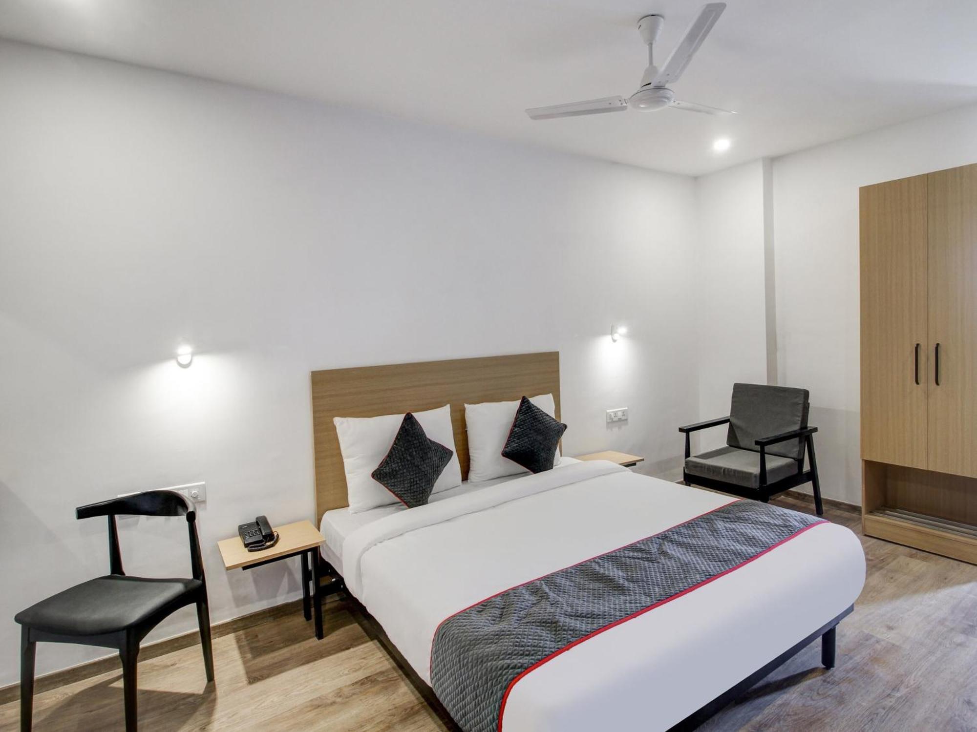 Super Townhouse Rcc Majestic 397 Lb Nagar Hotel Hyderabad Exterior photo